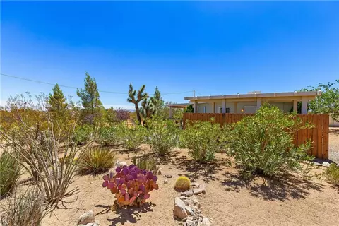 Exterior - 56713 Lowe, Yucca Valley, CA 92284 photo 8 of 17