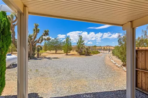 Exterior - 56713 Lowe, Yucca Valley, CA 92284 photo 10 of 17