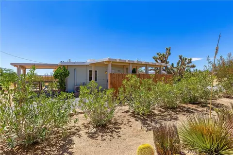 Exterior - 56713 Lowe, Yucca Valley, CA 92284 photo 2 of 17