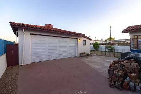 Exterior - 1417 Highland Ave, Needles, CA 92363 photo 4 of 11