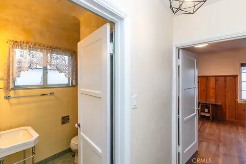 Entry Way - 1417 Highland Ave, Needles, CA 92363 photo 4 of 5