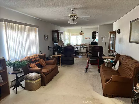 Living - 4828 Wren Rd, Joshua Tree, CA 92252 photo 1 of 1