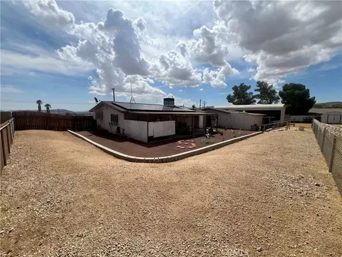Exterior - 4828 Wren Rd, Joshua Tree, CA 92252 photo 8 of 16