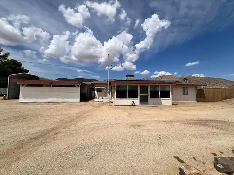 Exterior - 4828 Wren Rd, Joshua Tree, CA 92252 photo 2 of 16