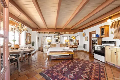 Living - 5188 Godwin, Twentynine Palms, CA 92277 photo 2 of 4