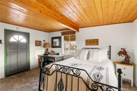 Bedroom - 5188 Godwin, Twentynine Palms, CA 92277 photo 4 of 6