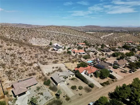 View/Area - 8234 Balsa, Yucca Valley, CA 92284 photo 2 of 9
