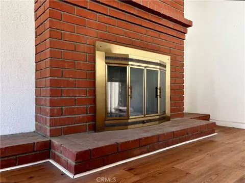 Living - 8234 Balsa, Yucca Valley, CA 92284 photo 4 of 5
