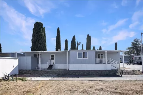 7425 Church St #25, Yucca Valley, CA 92284