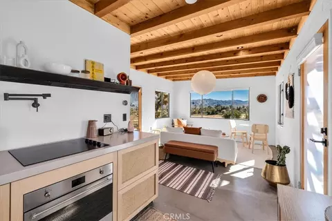 Kitchen - 5437 Paradise View Rd, Yucca Valley, CA 92284 photo 3 of 4