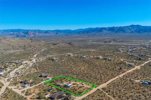 View/Area - 5437 Paradise View Rd, Yucca Valley, CA 92284 photo 8 of 12