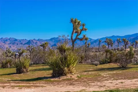 Exterior - 5437 Paradise View Rd, Yucca Valley, CA 92284 photo 27 of 31