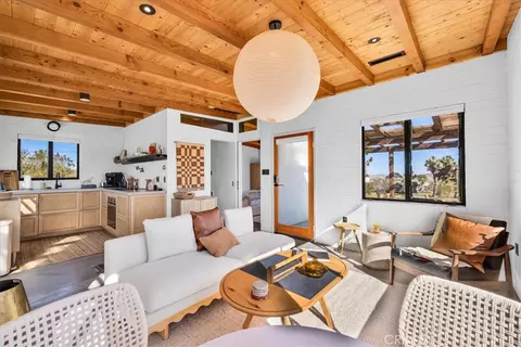 Living - 5437 Paradise View Rd, Yucca Valley, CA 92284 photo 5 of 5