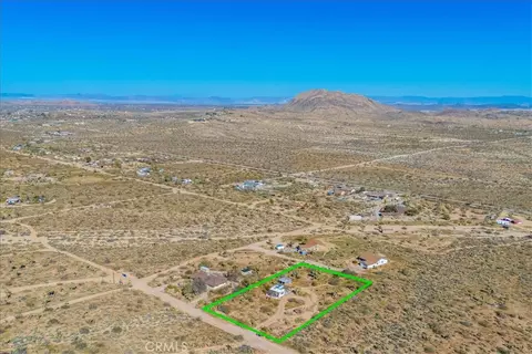 View/Area - 5437 Paradise View Rd, Yucca Valley, CA 92284 photo 6 of 12