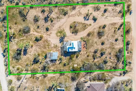 View/Area - 5437 Paradise View Rd, Yucca Valley, CA 92284 photo 1 of 12