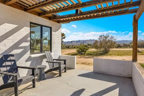Exterior - 5437 Paradise View Rd, Yucca Valley, CA 92284 photo 3 of 31