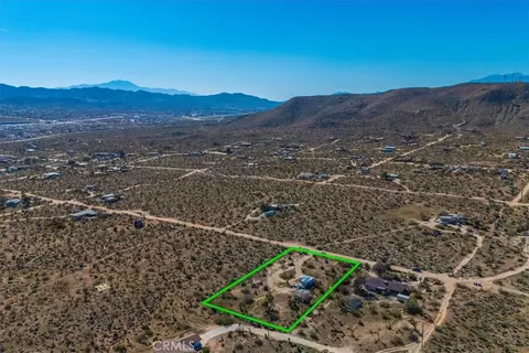 View/Area - 5437 Paradise View Rd, Yucca Valley, CA 92284 photo 10 of 12
