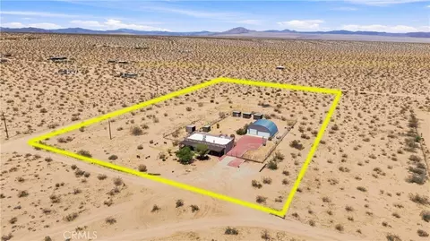 View/Area - 65330 Sand Trl, Joshua Tree, CA 92252 photo 1 of 8