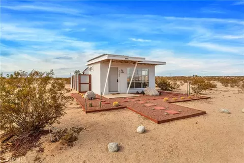 2240 Bluegrass Ave, Twentynine Palms, CA 92277
