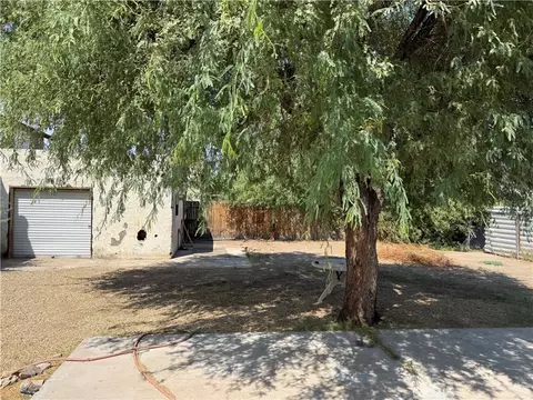 Exterior - 136 N K St, Needles, CA 92363 photo 2 of 7