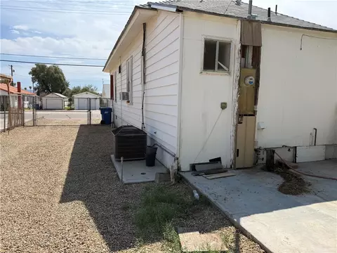 Exterior - 136 N K St, Needles, CA 92363 photo 4 of 7