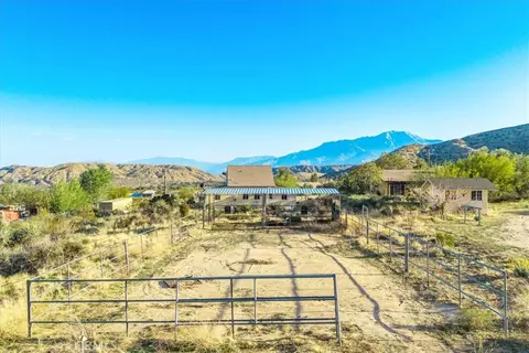 Exterior - 10341 Pinon Ave, Morongo Valley, CA 92256 photo 16 of 25