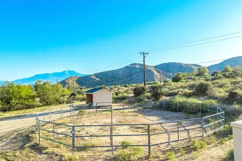 Exterior - 10341 Pinon Ave, Morongo Valley, CA 92256 photo 13 of 25