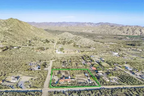 View/Area - 10341 Pinon Ave, Morongo Valley, CA 92256 photo 2 of 6