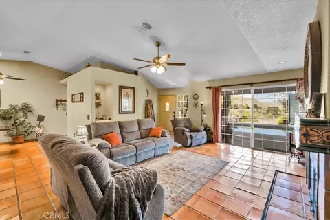 Living - 10341 Pinon Ave, Morongo Valley, CA 92256 photo 2 of 3