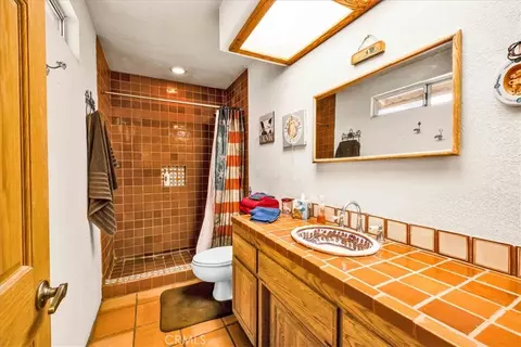 Bath - 10341 Pinon Ave, Morongo Valley, CA 92256 photo 1 of 3