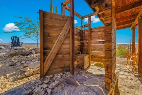 Exterior - 63433 Belmont St, Joshua Tree, CA 92252 photo 10 of 12