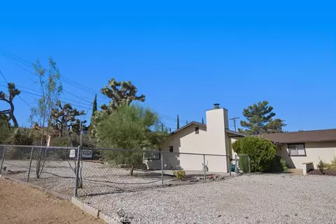 Exterior - 56347 Tamarisk Ct, Yucca Valley, CA 92284 photo 8 of 9