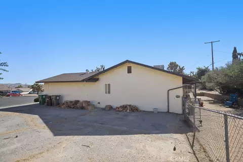 Exterior - 56347 Tamarisk Ct, Yucca Valley, CA 92284 photo 7 of 9