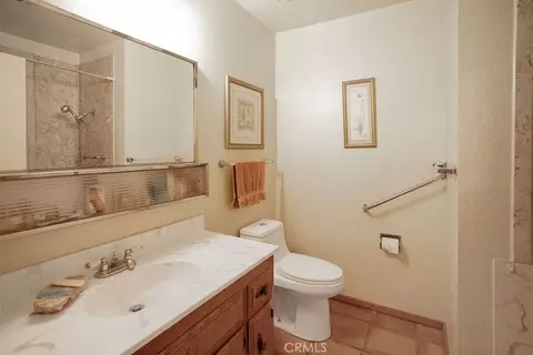 Bath - 56347 Tamarisk Ct, Yucca Valley, CA 92284 photo 1 of 2