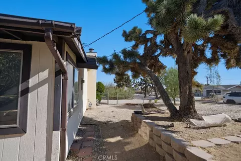 Exterior - 56347 Tamarisk Ct, Yucca Valley, CA 92284 photo 6 of 9