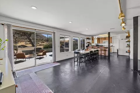 Dining - 60313 Pueblo Trl, Joshua Tree, CA 92252 photo 2 of 4