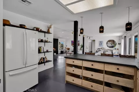 Kitchen - 60313 Pueblo Trl, Joshua Tree, CA 92252 photo 4 of 4
