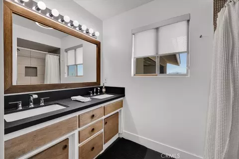 Bath - 60313 Pueblo Trl, Joshua Tree, CA 92252 photo 2 of 3