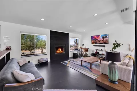 Living - 60313 Pueblo Trl, Joshua Tree, CA 92252 photo 1 of 3
