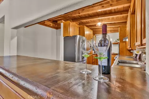 Kitchen - 8715 Desert Shadows Rd, Joshua Tree, CA 92252 photo 6 of 6