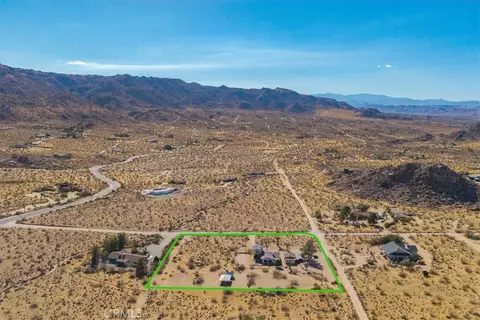 View/Area - 8715 Desert Shadows Rd, Joshua Tree, CA 92252 photo 4 of 7