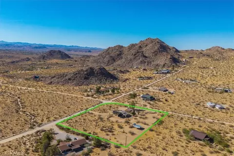 View/Area - 8715 Desert Shadows Rd, Joshua Tree, CA 92252 photo 5 of 7
