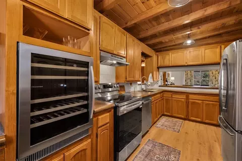 Kitchen - 8715 Desert Shadows Rd, Joshua Tree, CA 92252 photo 3 of 6