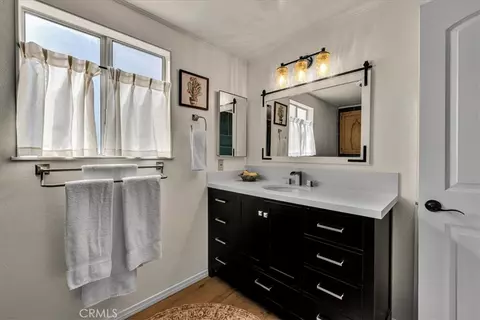 Bath - 8715 Desert Shadows Rd, Joshua Tree, CA 92252 photo 3 of 5