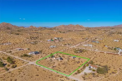 View/Area - 8715 Desert Shadows Rd, Joshua Tree, CA 92252 photo 6 of 7
