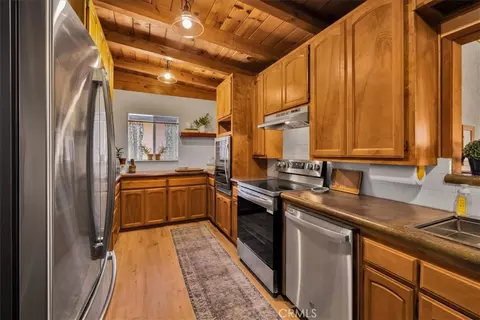 Kitchen - 8715 Desert Shadows Rd, Joshua Tree, CA 92252 photo 1 of 6