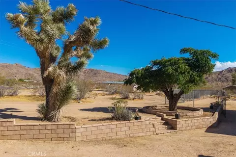 Exterior - 8715 Desert Shadows Rd, Joshua Tree, CA 92252 photo 17 of 18
