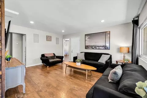 Living - 61537 Valley View Dr, Joshua Tree, CA 92252 photo 1 of 4