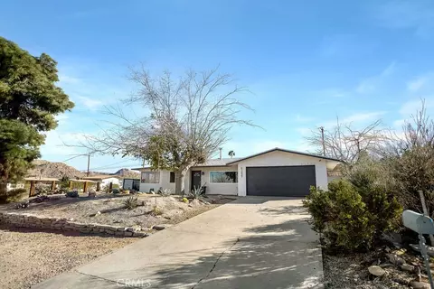 Exterior - 61537 Valley View Dr, Joshua Tree, CA 92252 photo 12 of 13