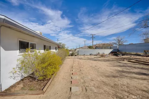Exterior - 61537 Valley View Dr, Joshua Tree, CA 92252 photo 3 of 13